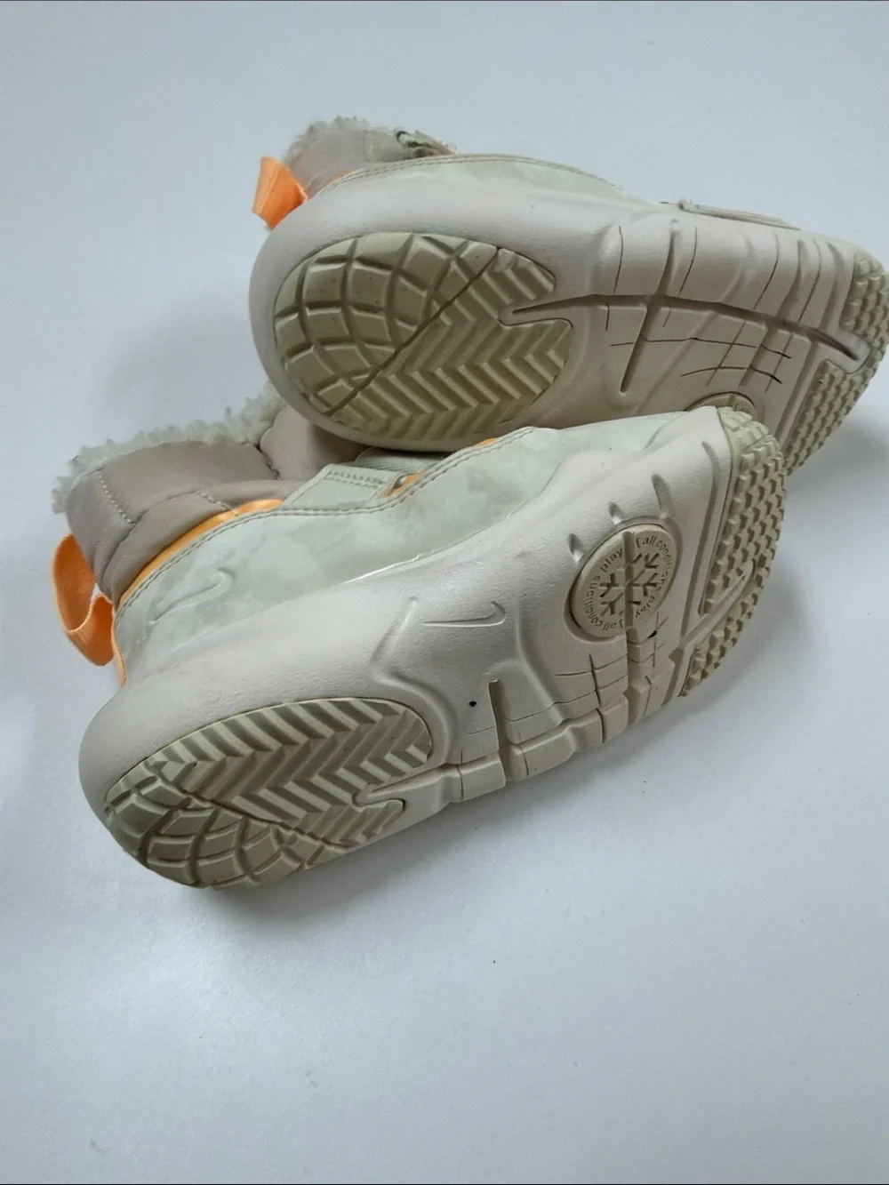 9C Nike Kids Beige and Orange Insulated Sherpa Snow Boot